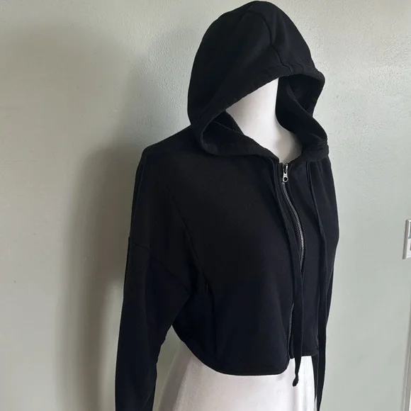 ALO Yoga Extreme Crop Zip Up Hoodie Black - Picture 9 of 13